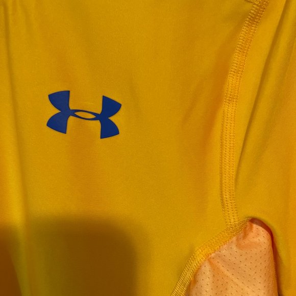 NWOT Men's Under Armour Workout Tee. Compression fit. Heat Gear - Picture 3 of 4